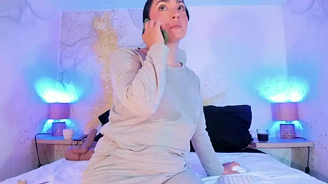 Snapshot of LIAH_IZUMI chatting on April 20, 8:21 pm LIAH IZUMI online show from April 20, 8:21 pm