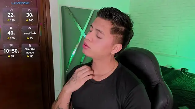 Niicky1  online show from December 20, 9:00 pm