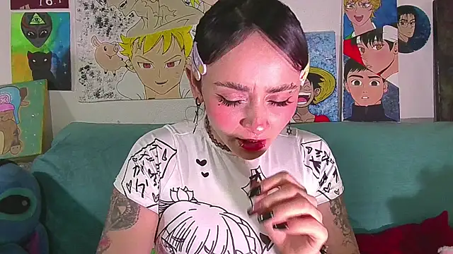 Snapshot of kitty22_ chatting on May 15, 1:51 pm kitty22 online show from May 15, 1:51 pm