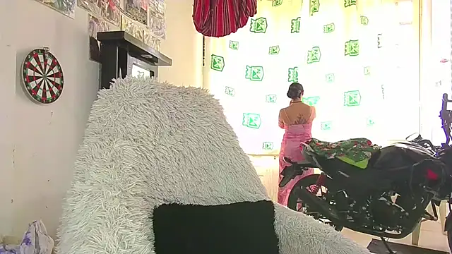 Snapshot of kitty22_ chatting on May 30, 5:43 pm kitty22 online show from May 30, 5:43 pm