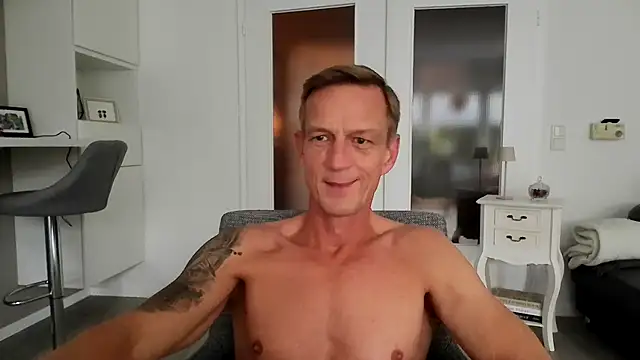 dirks71 online show from November 6, 11:22 am