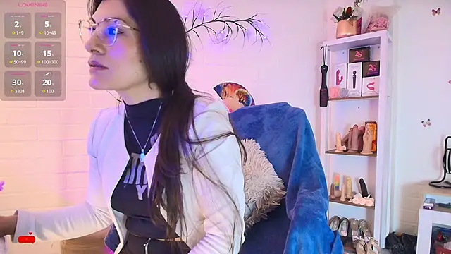 Rapunzeell  online show from September 23, 1:58 pm