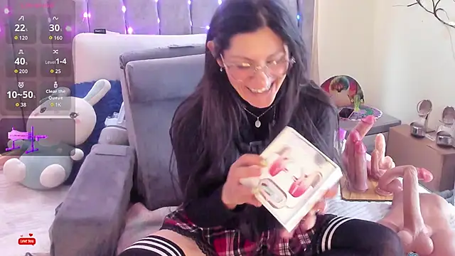 Rapunzeell  online show from November 27, 7:38 pm