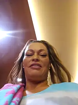 Snapshot of Erotic_and_Exotic chatting on January 5, 3:22 am Erotic and Exotic online show from January 5, 3:22 am