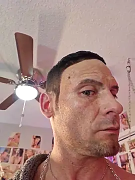 luvs2cumm69 online show from February 26, 1:11 am