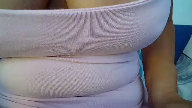 Snapshot of -Alexia- chatting on August 2, 8:13 am -Alexia- online show from August 2, 8:13 am