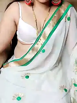 Traditional Housewife  online show from December 22, 6:15 pm