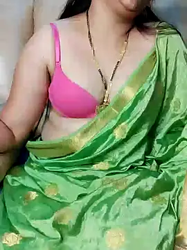 Traditional Housewife  online show from January 19, 3:53 pm