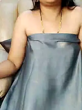 Traditional Housewife  online show from February 8, 4:36 am