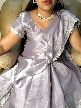 Traditional Housewife  online show from February 13, 5:33 pm