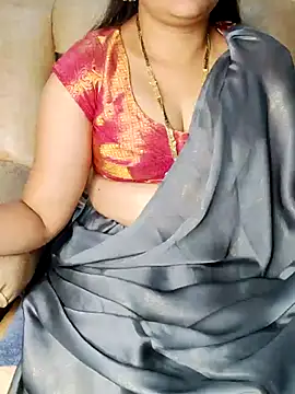 Traditional Housewife  online show from February 17, 2:59 pm