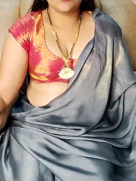 Traditional Housewife  online show from February 18, 1:32 am