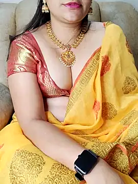 Traditional Housewife  online show from February 20, 5:29 pm