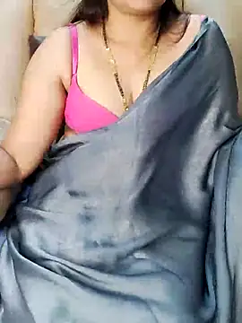 Traditional Housewife  online show from February 21, 3:32 pm