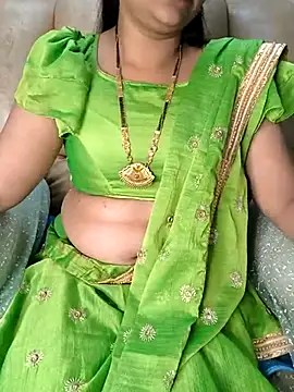 Traditional Housewife  online show from February 22, 12:27 am