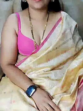 Traditional Housewife  online show from March 16, 3:39 pm