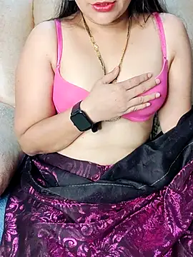 Traditional Housewife  online show from March 21, 12:40 am