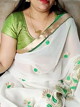 Traditional Housewife  online show from September 11, 3:17 am