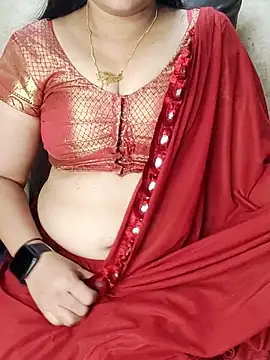Traditional Housewife  online show from September 12, 12:11 am