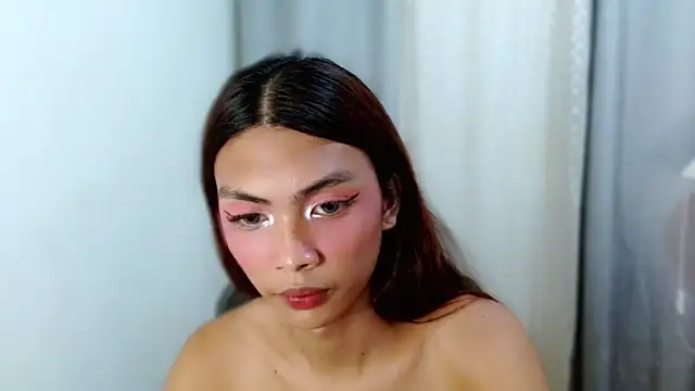 Snapshot of freshJULIA18 chatting on November 18, 3:12 am freshJULIA18 online show from November 18, 3:12 am