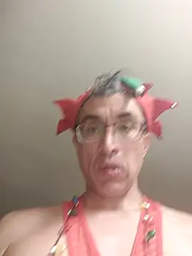 Snapshot of FetishTClouds chatting on November 18, 1:00 am FetishTClouds online show from November 18, 1:00 am