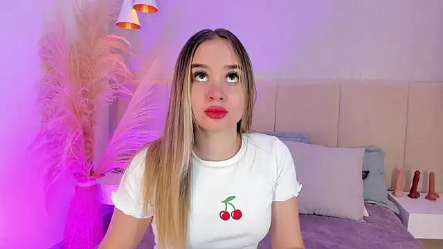 sofia pamela online show from January 25, 3:20 pm