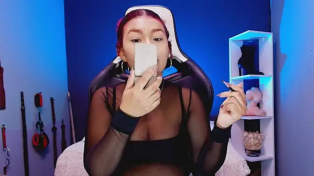 JadaRoberts online show from December 20, 12:34 pm