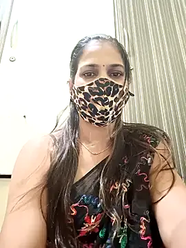 indianliza online show from December 18, 8:36 pm