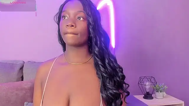 Snapshot of lanna_bx chatting on October 10, 7:13 pm lanna bx online show from October 10, 7:13 pm