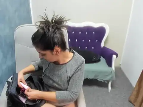 Snapshot of CrazyCorina chatting on December 2, 11:48 am CrazyCorina online show from December 2, 11:48 am