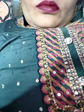 Snapshot of Ritasingh-0461 chatting on February 11, 6:08 am Ritasingh-0461 online show from February 11, 6:08 am