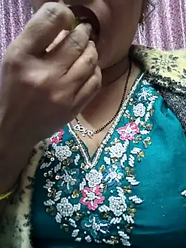 Snapshot of Ritasingh-0461 chatting on February 17, 7:15 am Ritasingh-0461 online show from February 17, 7:15 am