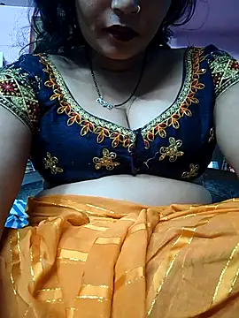 Snapshot of Ritasingh-0461 chatting on February 21, 12:49 am Ritasingh-0461 online show from February 21, 12:49 am