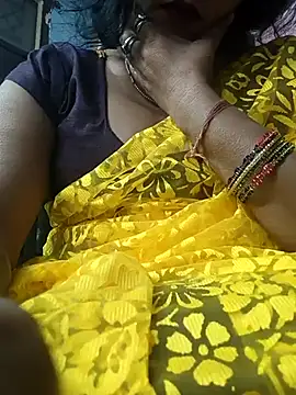 Snapshot of Ritasingh-0461 chatting on March 5, 5:50 am Ritasingh-0461 online show from March 5, 5:50 am