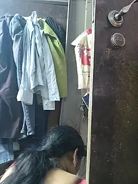 Snapshot of Ritasingh-0461 chatting on March 5, 10:11 am Ritasingh-0461 online show from March 5, 10:11 am