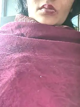 Snapshot of Ritasingh-0461 chatting on March 7, 2:04 am Ritasingh-0461 online show from March 7, 2:04 am