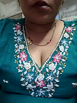 Snapshot of Ritasingh-0461 chatting on March 19, 7:40 am Ritasingh-0461 online show from March 19, 7:40 am