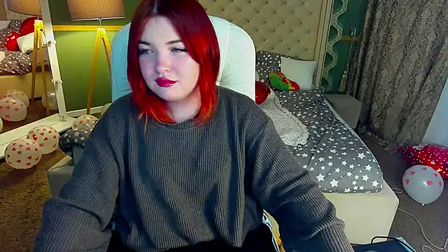 RosieMoons online show from February 15, 5:41 am