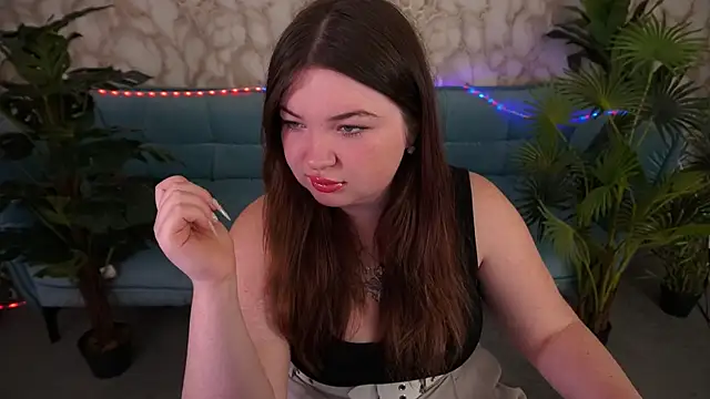 RosieMoons online show from October 11, 7:34 pm