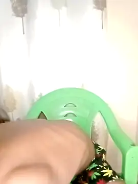 Snapshot of Samir4123 chatting on December 5, 3:41 pm Samir4123 online show from December 5, 3:41 pm