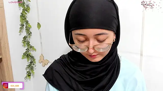 aysel elid online show from May 23, 6:12 pm
