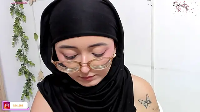 aysel elid online show from May 27, 9:12 pm