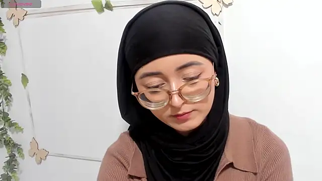 aysel elid online show from May 31, 8:54 pm