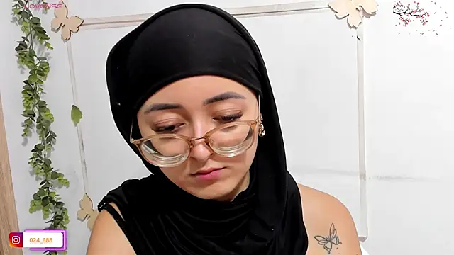 aysel elid online show from July 13, 7:38 pm