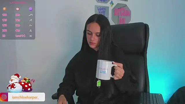 ChloeHarper  online show from December 29, 1:38 pm