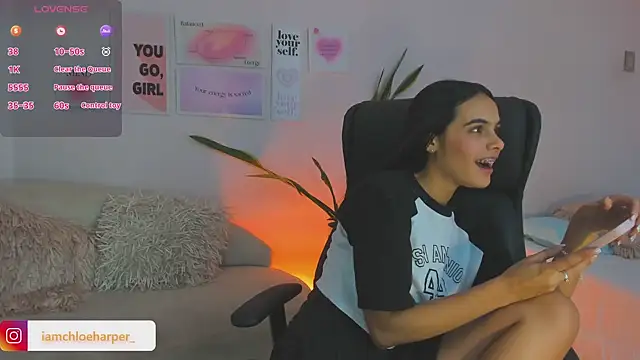 ChloeHarper  online show from January 8, 11:54 am