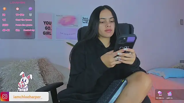 ChloeHarper  online show from January 13, 12:35 pm