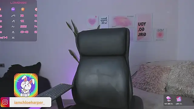 ChloeHarper  online show from February 1, 12:37 pm