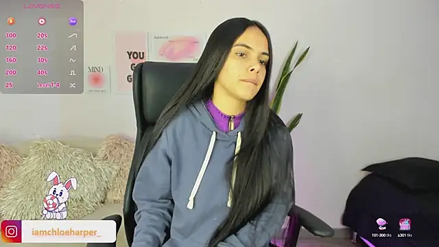 ChloeHarper  online show from February 6, 11:43 am