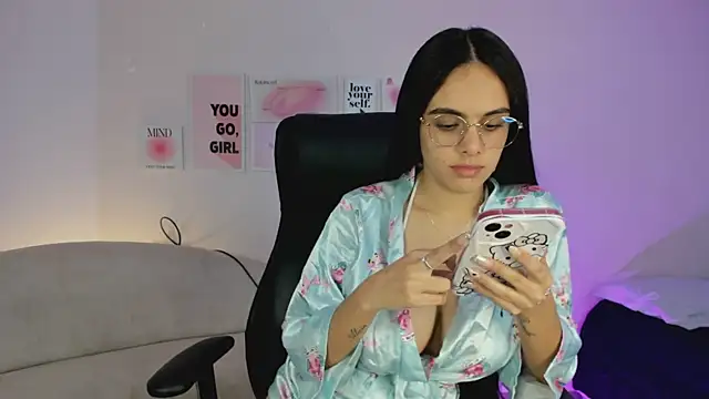 ChloeHarper  online show from February 10, 4:14 pm